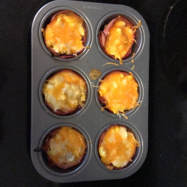 Ham and Eggs Cups