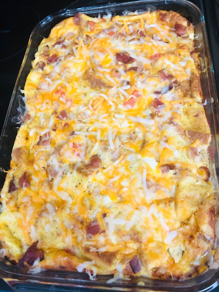 SAUSAGE, EGG & CREAM CHEESE HASH BROWN BREAKFAST CASSEROLE – Kitch Me Now