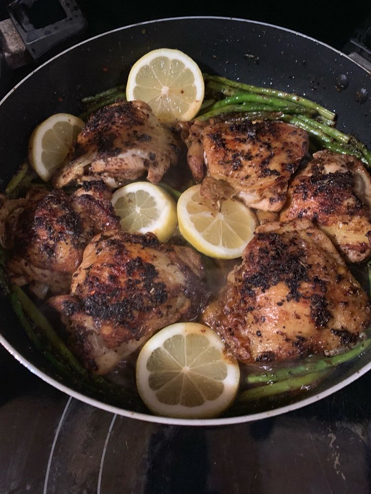 BUTTERY GARLIC HERB CHICKEN WITH ASPARAGUS – Kitch Me Now