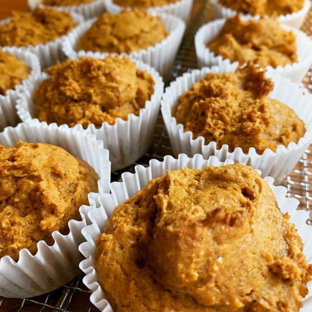 two-ingredient-pumpkin-muffins-kitch-me-now