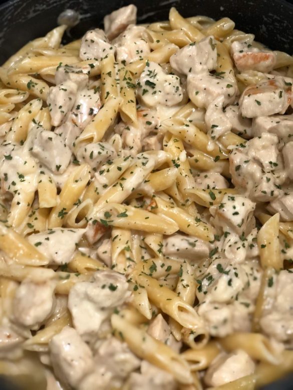 Slow cooker chicken alfredo recipe – Kitch Me Now