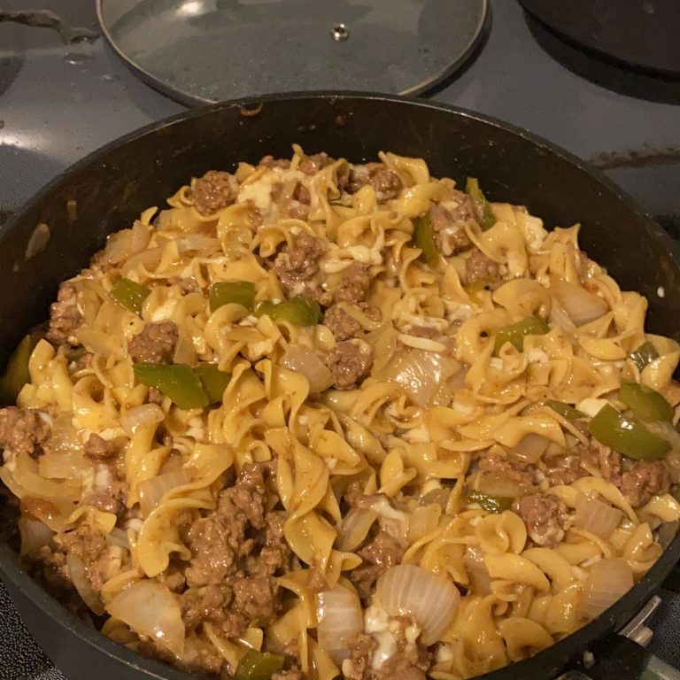 How to Make Easy Philly Cheesesteak Pasta Skillet in Under 30 Minutes